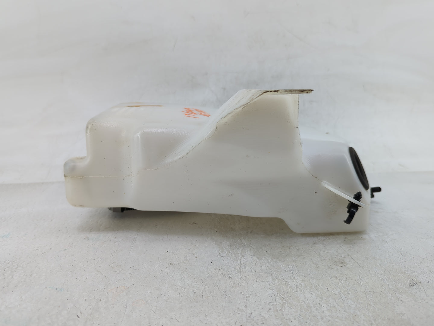 2015-2019 Ford Escape Windshield Washer Fluid Reservoir Bottle Oem - Oemusedautoparts1.com