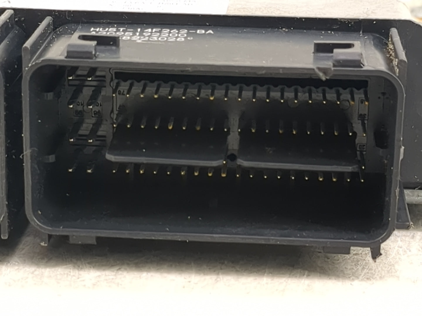 2017-2019 Ford Escape PCM Engine Control Computer ECU ECM PCU OEM P/N:HU5T-14F262-BA FV6A-12B684-AB Fits Fits 2017 2018 2019