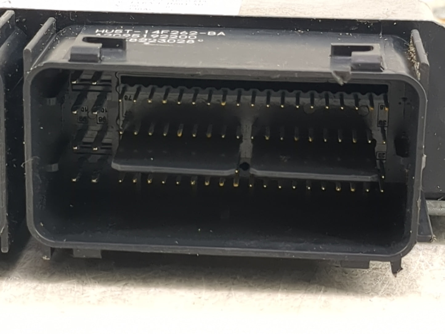 2017-2019 Ford Escape PCM Engine Control Computer ECU ECM PCU OEM P/N:HU5T-14F262-BA FV6A-12B684-AB Fits Fits 2017 2018 2019