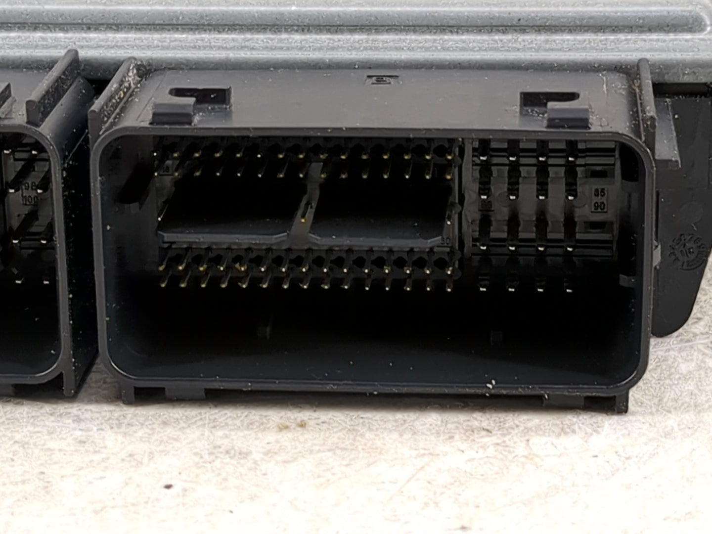 2017-2019 Ford Escape PCM Engine Control Computer ECU ECM PCU OEM P/N:HU5T-14F262-BA A2C39328200 Fits Fits 2017 2018 2019 OE