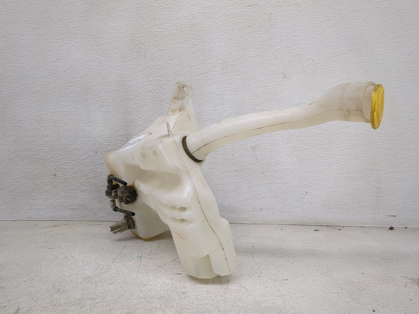 2015-2019 Ford Escape Windshield Washer Fluid Reservoir Bottle Oem - Oemusedautoparts1.com