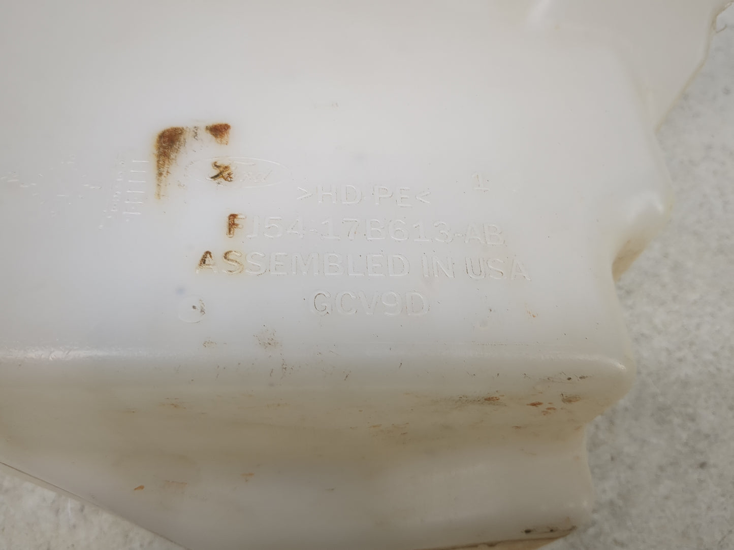 2015-2019 Ford Escape Windshield Washer Fluid Reservoir Bottle Oem - Oemusedautoparts1.com