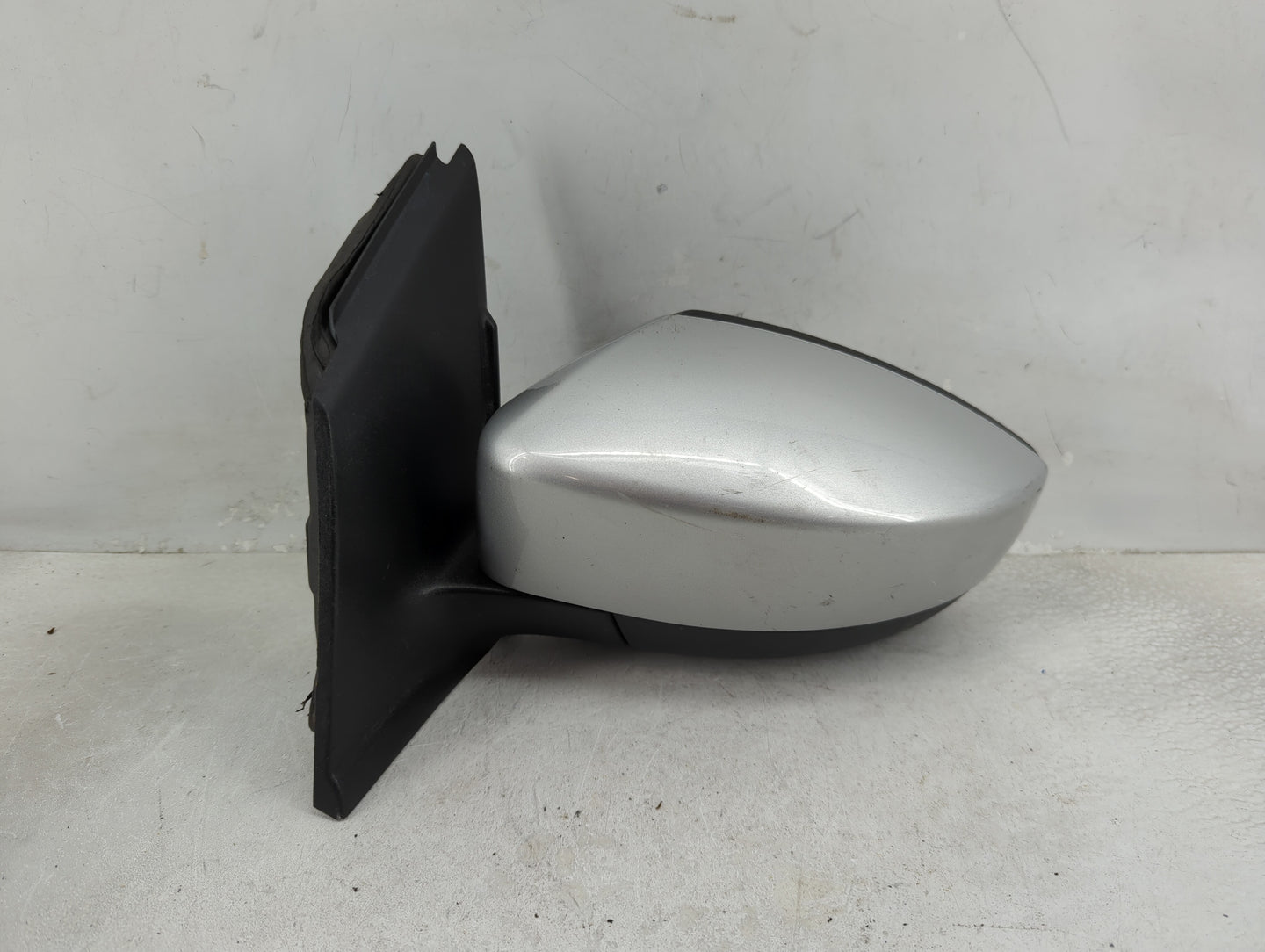 2017-2019 Ford Escape Driver Side View Mirror - Left Door Mirror OEM Used - Oemusedautoparts1.com