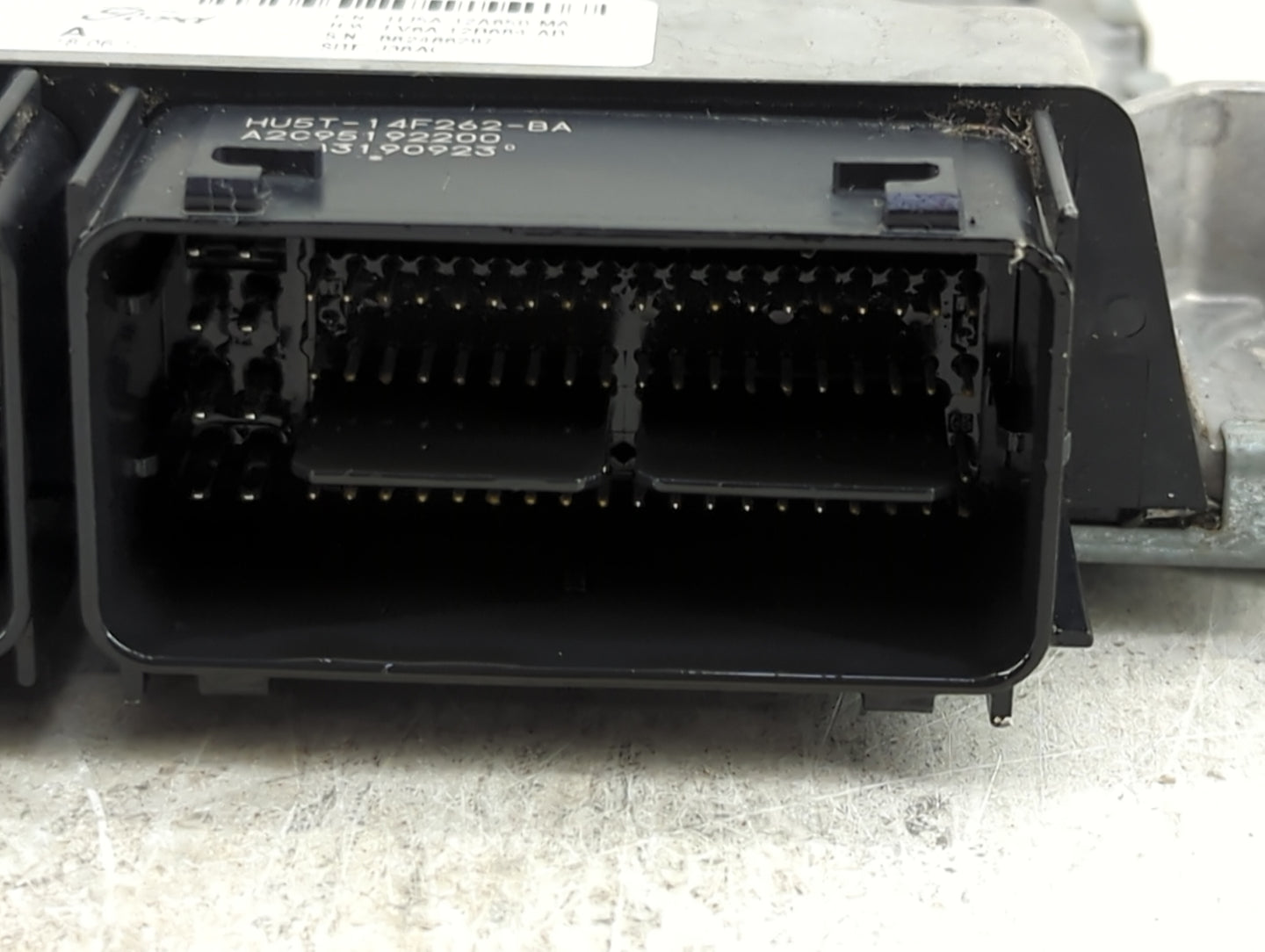 2017-2019 Ford Escape PCM Engine Control Computer ECU ECM PCU OEM P/N:HJ5A-12A650-MA FV6A-12B684-AB Fits Fits 2017 2018 2019