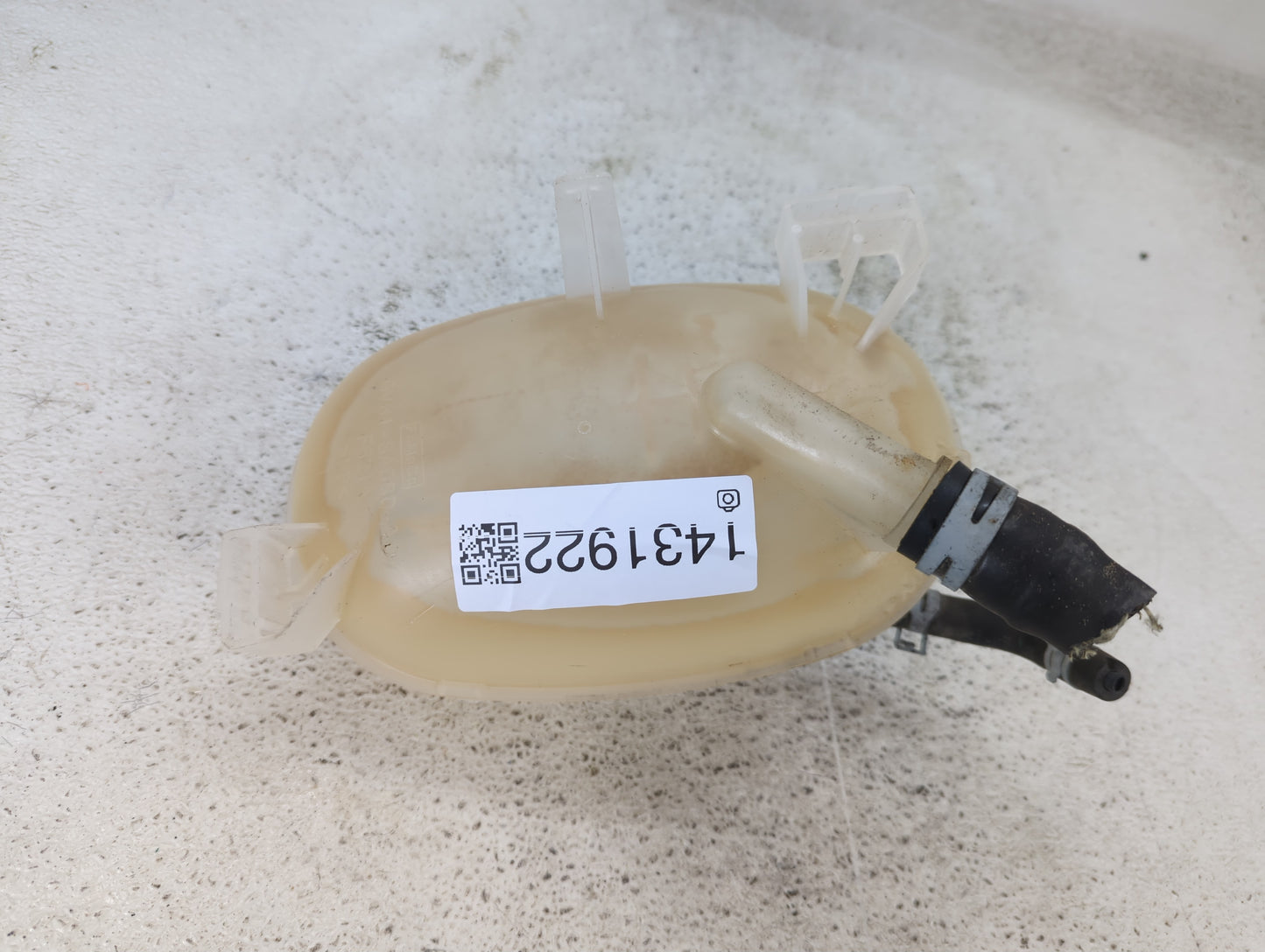 2017-2019 Ford Escape Radiator Coolant Overflow Expansion Tank Bottle 1431922 - Oemusedautoparts1.com
