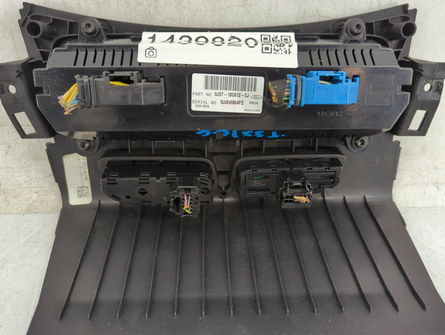 2018-2019 Ford Escape Climate Control Module Temperature AC/Heater Replacement P/N:GJ5T-18C612-CJ Fits Fits 2018 2019 OEM Us