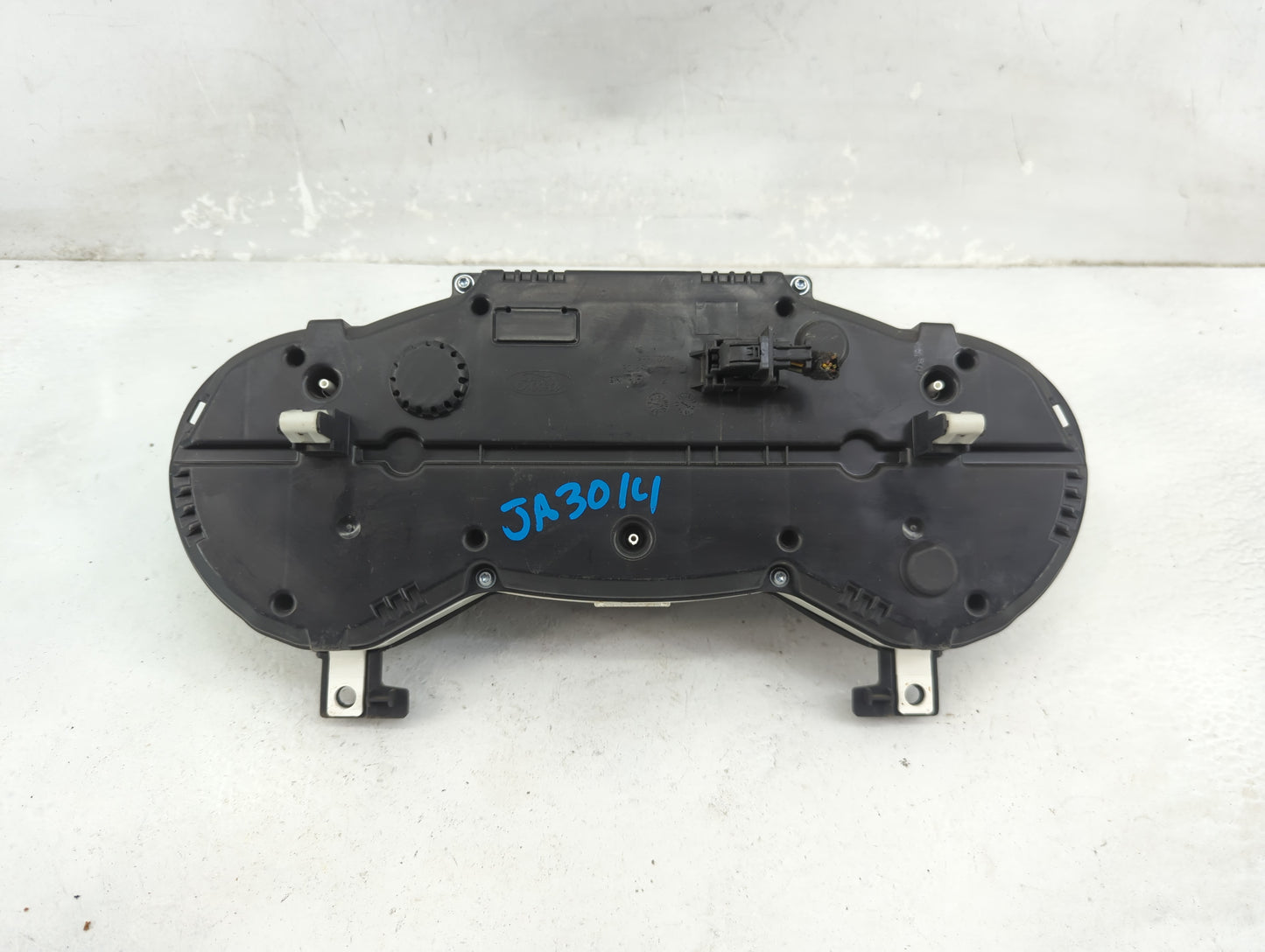 2013-2014 Ford Escape Instrument Cluster Speedometer Gauges P/N:VPCL8F-10894-B Fits Fits 2013 2014 OEM Used Auto Parts - Oem
