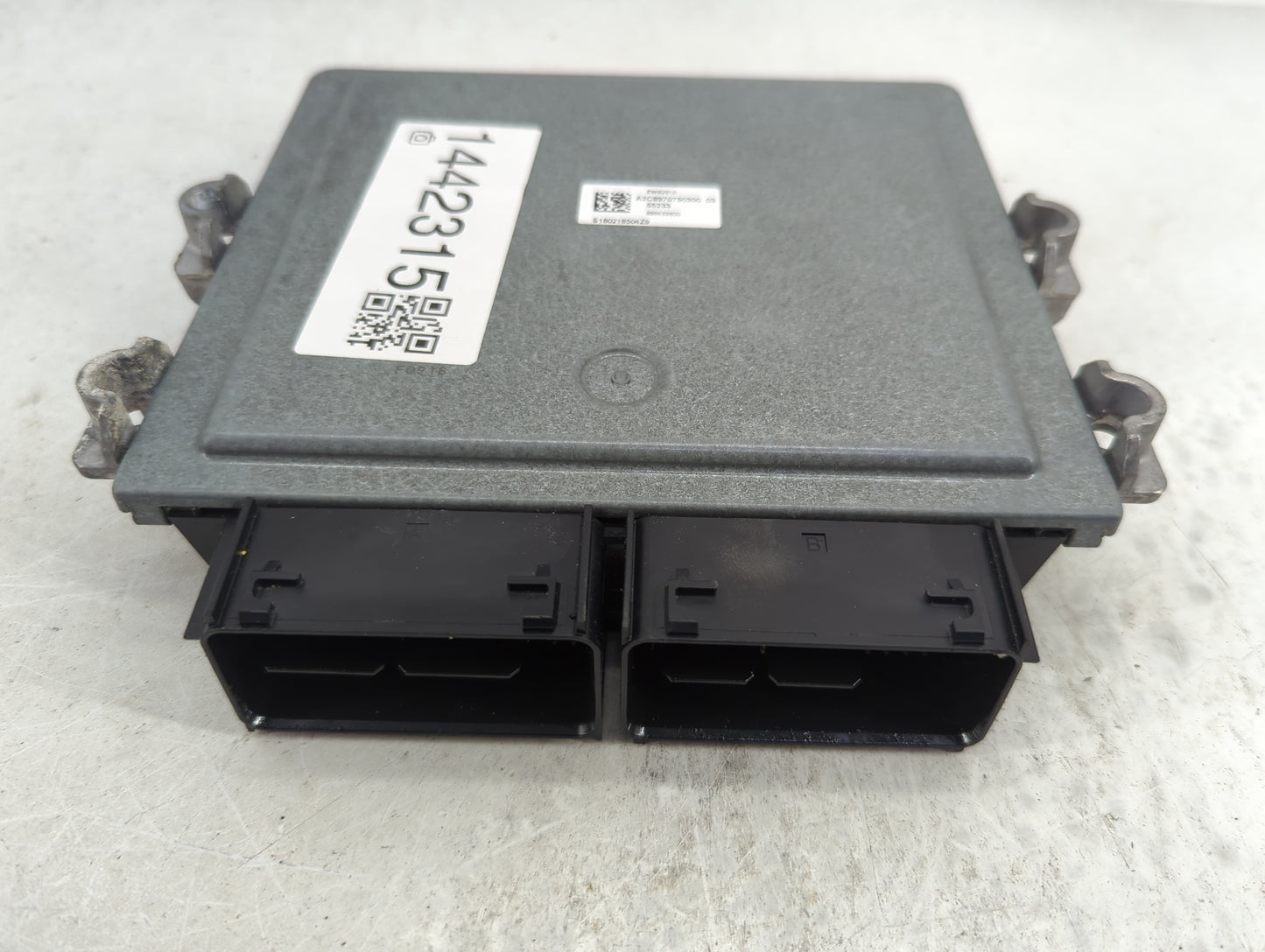 2017-2019 Ford Escape PCM Engine Control Computer ECU ECM PCU OEM P/N:HJ5A-12A650-MA FV6A-12B684-AB Fits Fits 2017 2018 2019