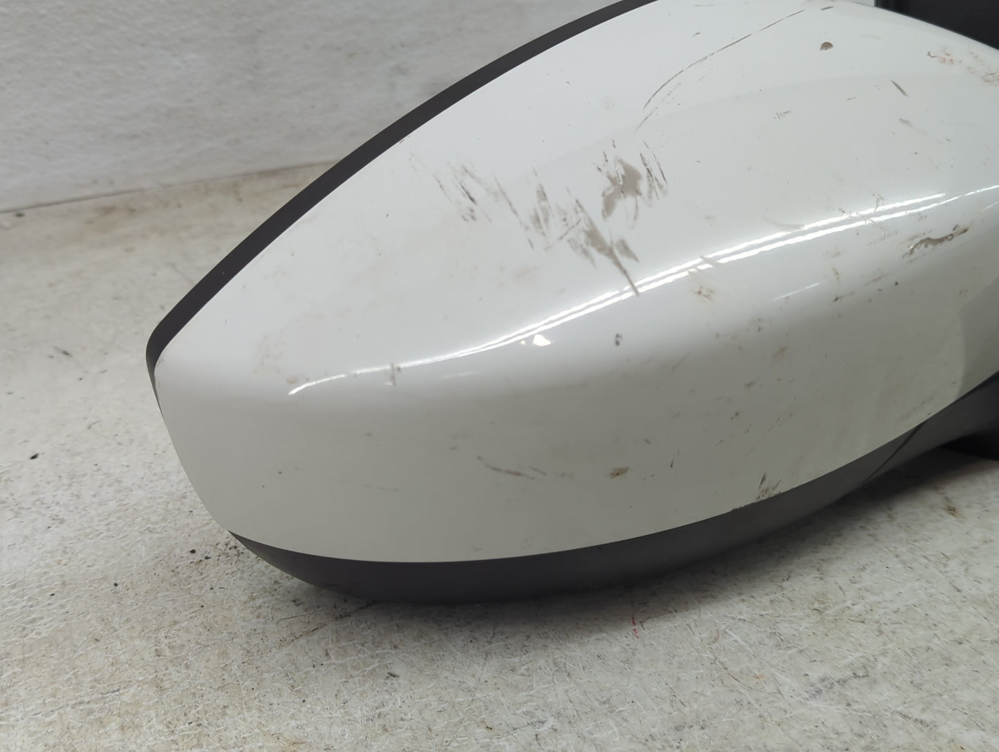 2017-2019 Ford Escape Passenger Side View Mirror - Right Door Mirror OEM Used - Oemusedautoparts1.com
