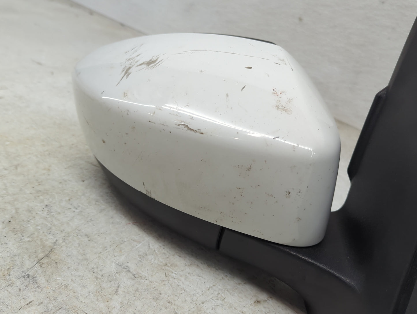 2017-2019 Ford Escape Passenger Side View Mirror - Right Door Mirror OEM Used - Oemusedautoparts1.com