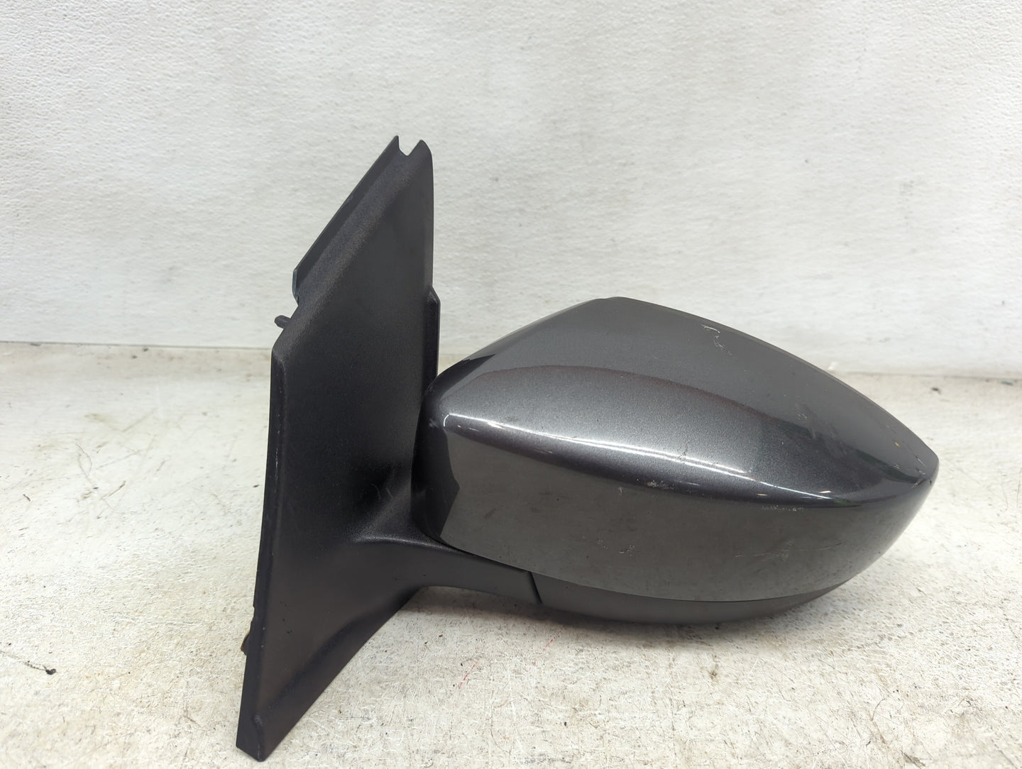 2017-2019 Ford Escape Driver Side View Mirror - Left Door Mirror OEM Used - Oemusedautoparts1.com