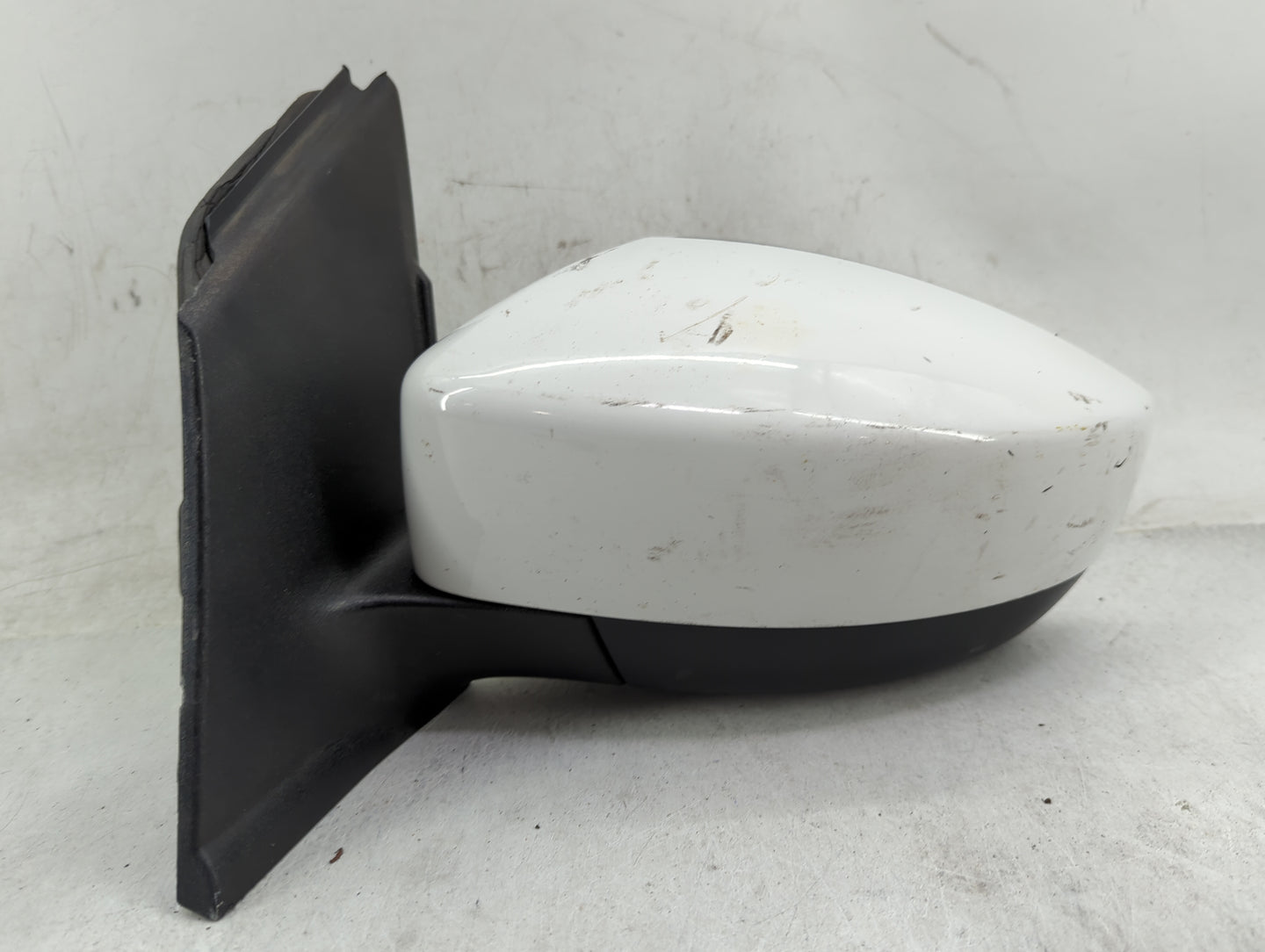 2017-2019 Ford Escape Driver Side View Mirror - Left Door Mirror OEM Used - Oemusedautoparts1.com
