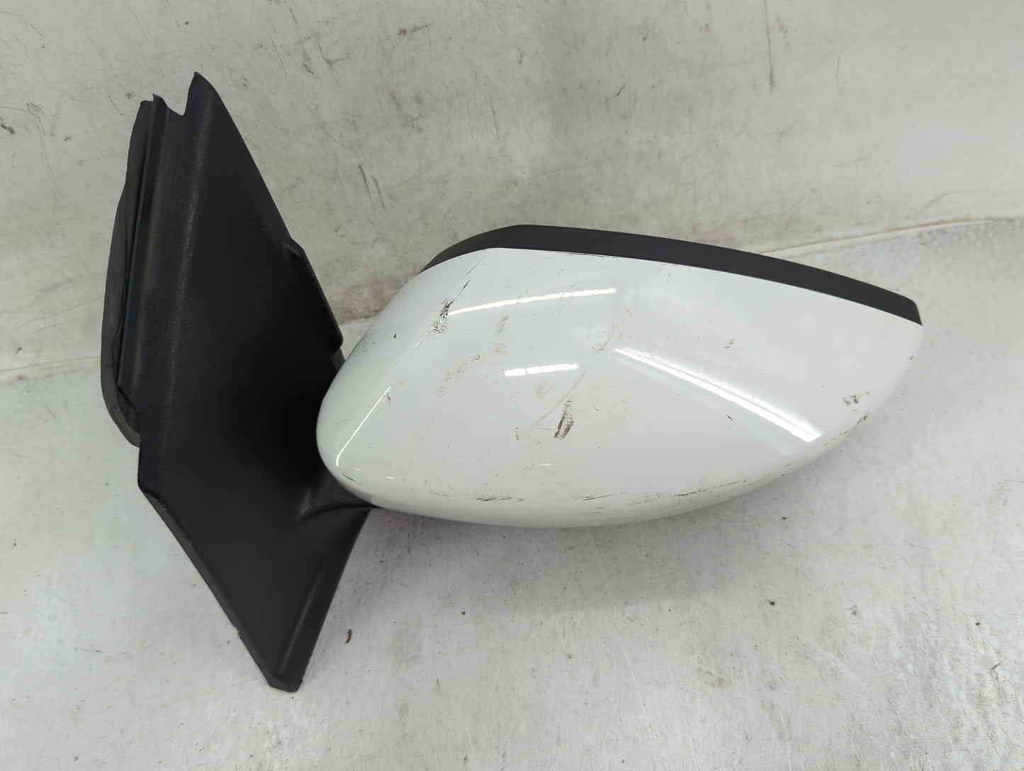 2017-2019 Ford Escape Driver Side View Mirror - Left Door Mirror OEM Used - Oemusedautoparts1.com