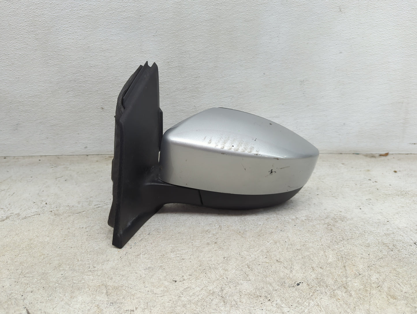 2017-2019 Ford Escape Driver Side View Mirror - Left Door Mirror OEM Used - Oemusedautoparts1.com