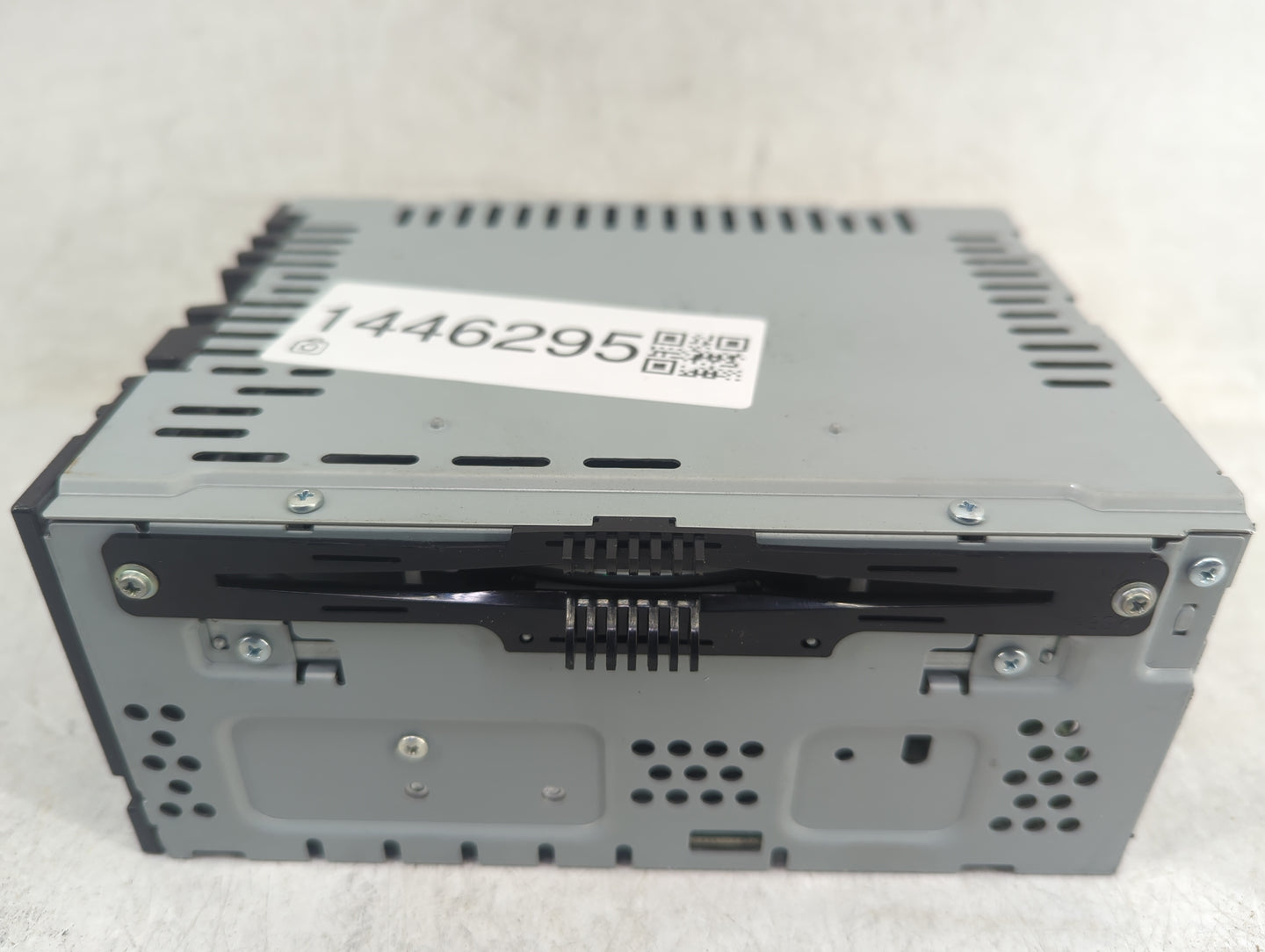 2017-2019 Ford Escape Radio AM FM Cd Player Receiver Replacement P/N:GJ5T-19C107-DE Fits Fits 2017 2018 2019 OEM Used Auto P