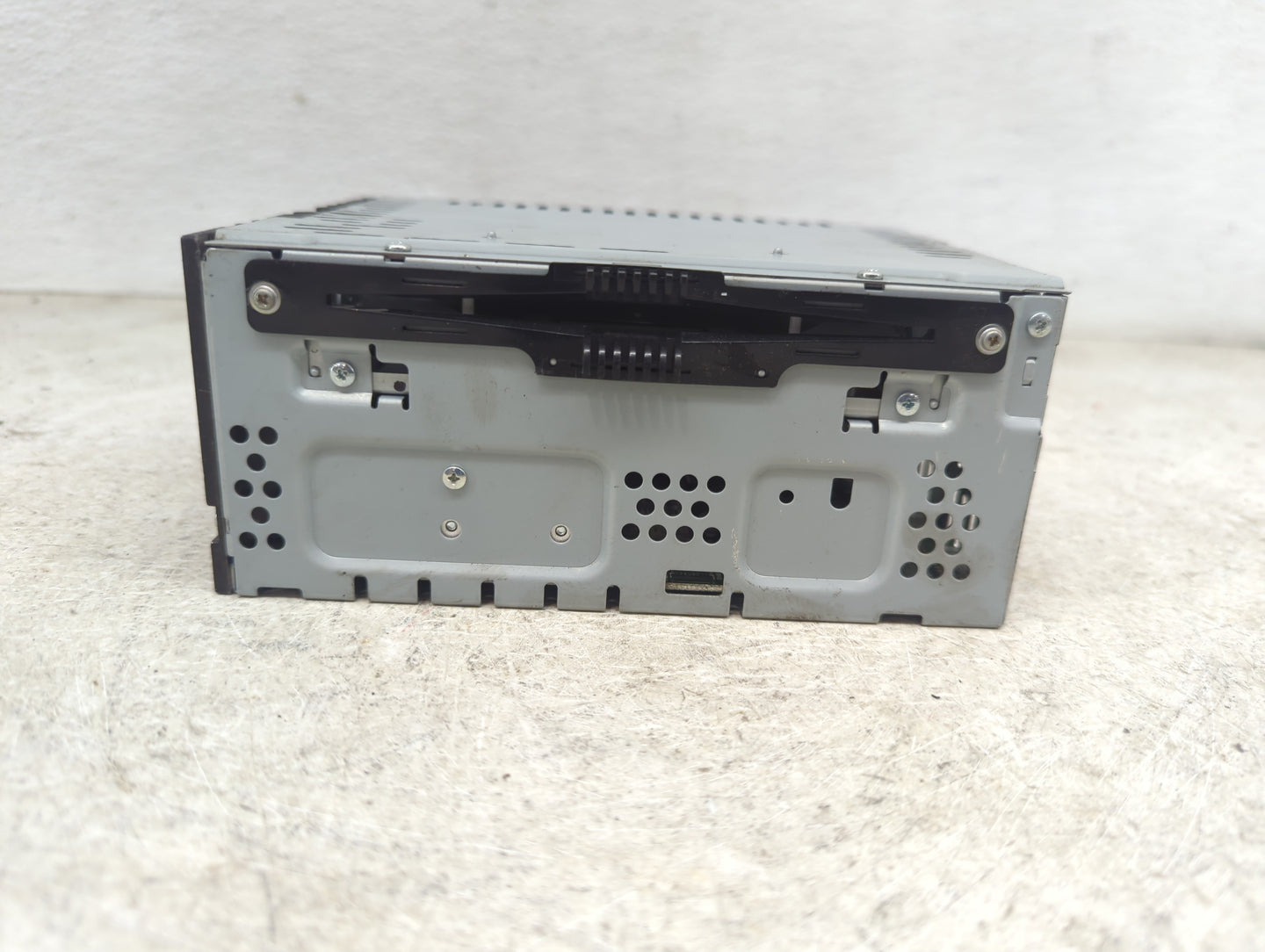 2015-2019 Ford Escape Radio AM FM Cd Player Receiver Replacement P/N:GJ5T-19C107-DE CJ5T-19C107-GA Fits OEM Used Auto Parts 
