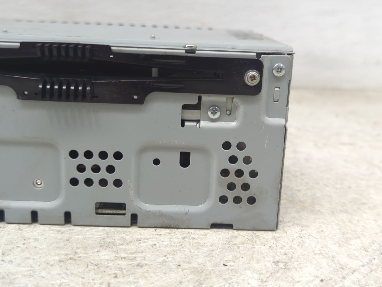 2015-2019 Ford Escape Radio AM FM Cd Player Receiver Replacement P/N:GJ5T-19C107-DE CJ5T-19C107-GA Fits OEM Used Auto Parts 
