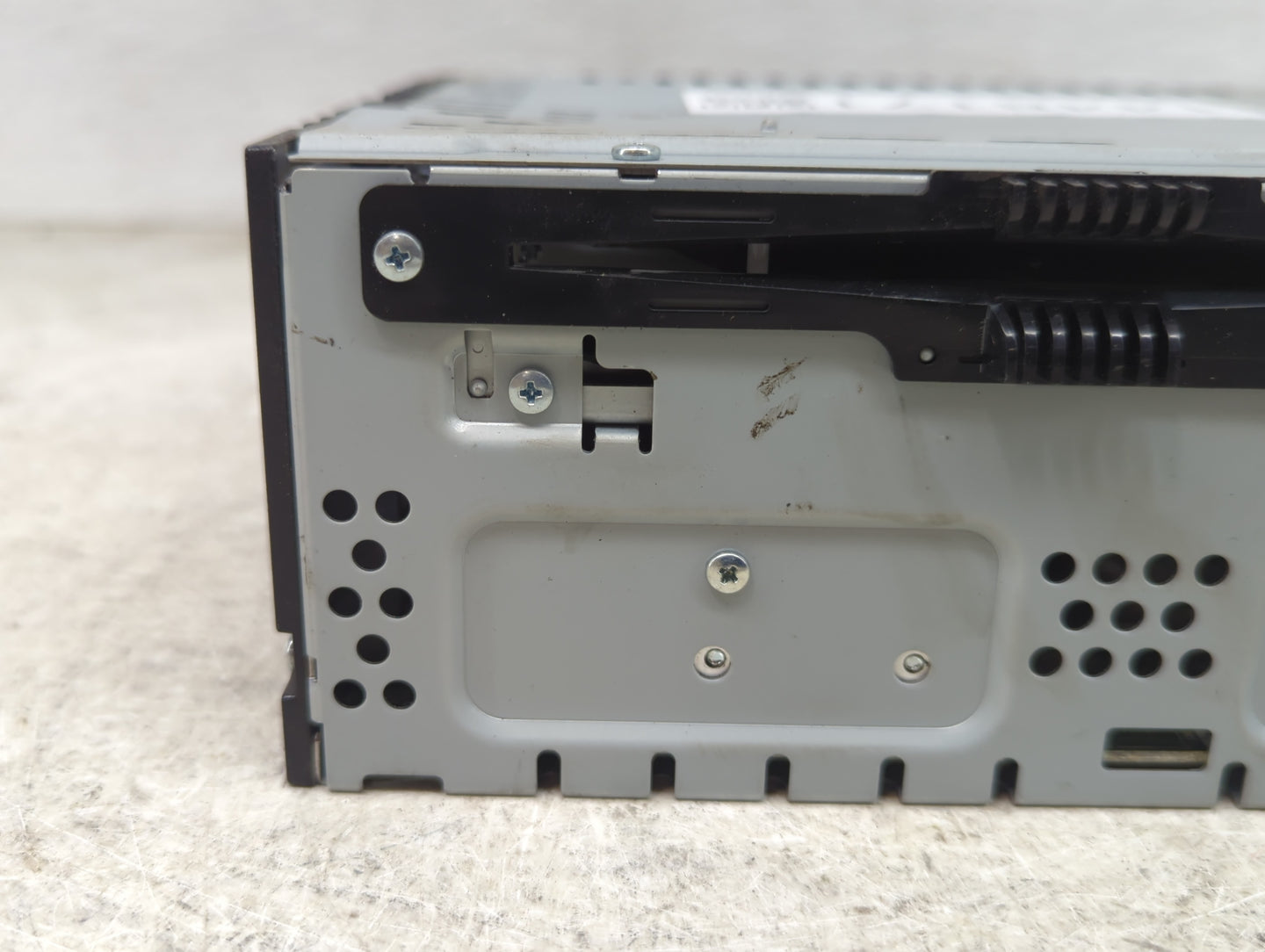 2015-2019 Ford Escape Radio AM FM Cd Player Receiver Replacement P/N:CJ5T-19C107-GB GJ5T-19C107-DD Fits OEM Used Auto Parts 