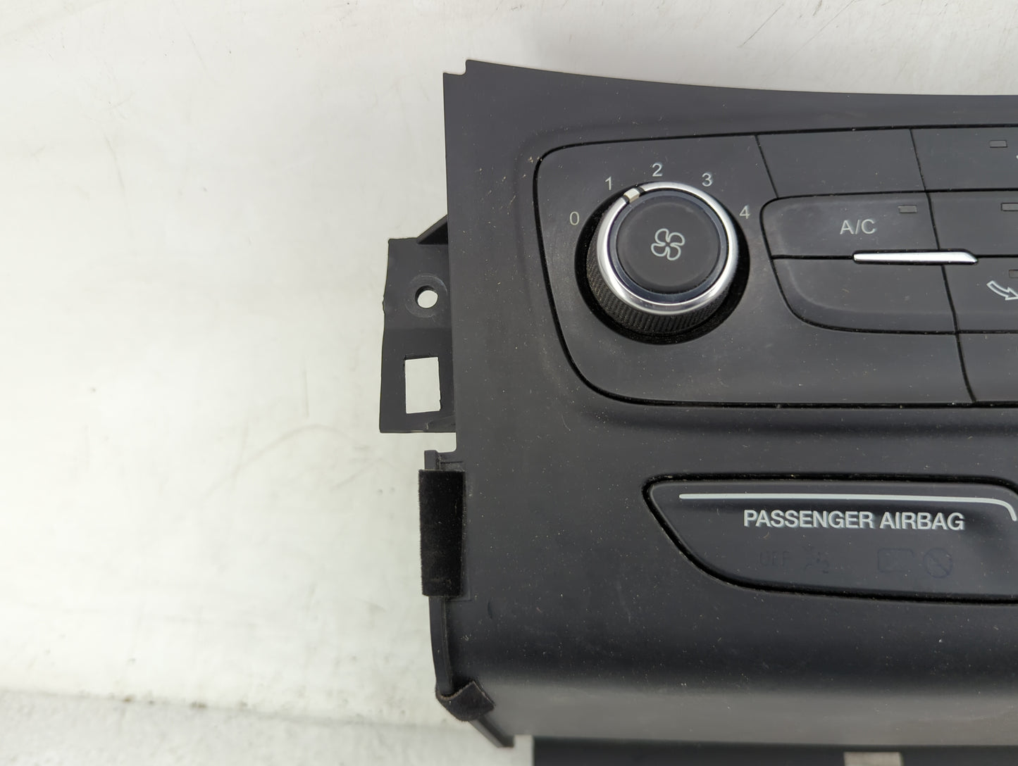 2017-2019 Ford Escape Climate Control Module Temperature AC/Heater Replacement P/N:GJ5T-19980-AH F1ET 18549 Fits OEM Used Au