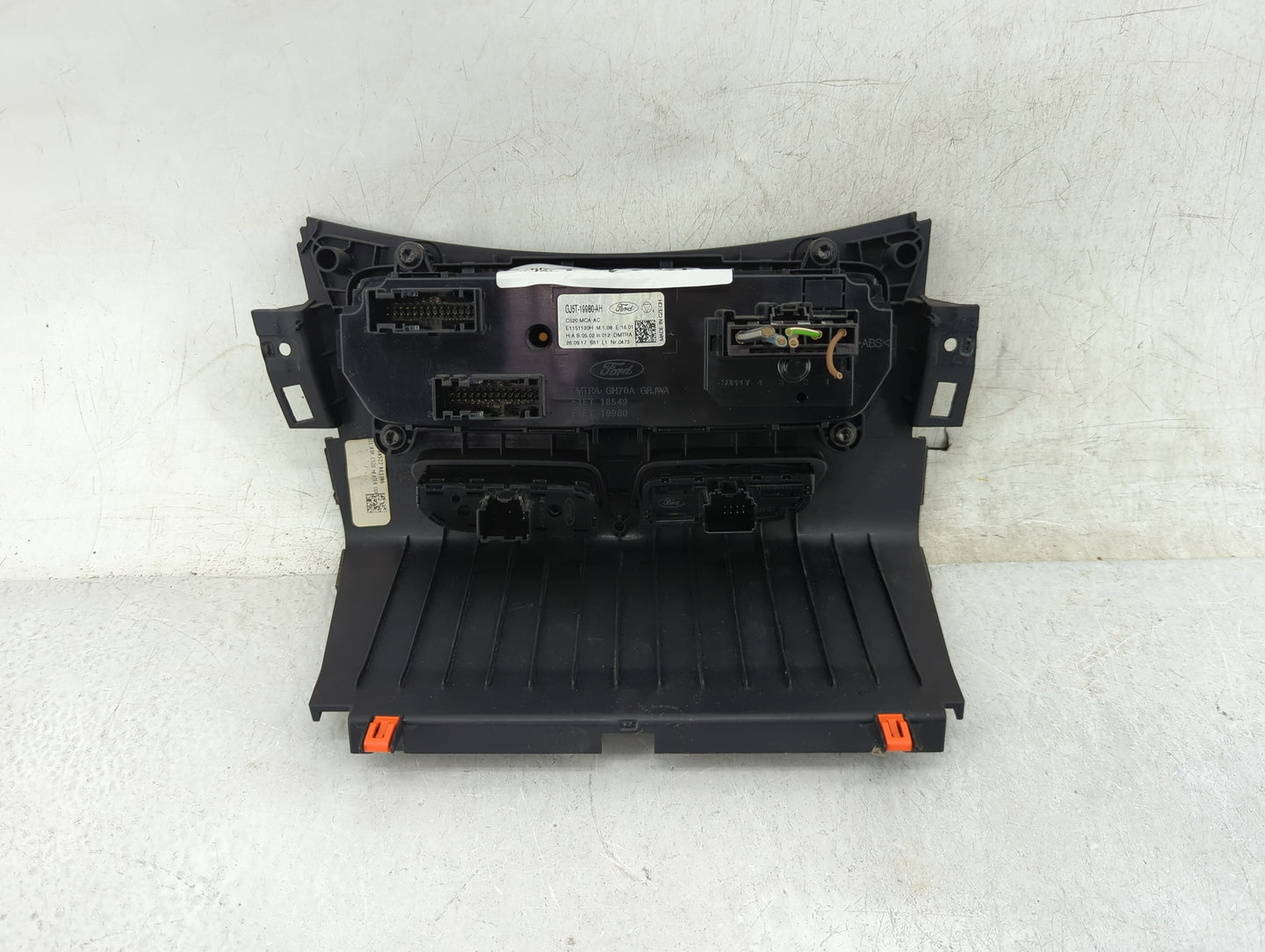 2017-2019 Ford Escape Climate Control Module Temperature AC/Heater Replacement P/N:GJ5T-19980-AH F1ET 18549 Fits OEM Used Au