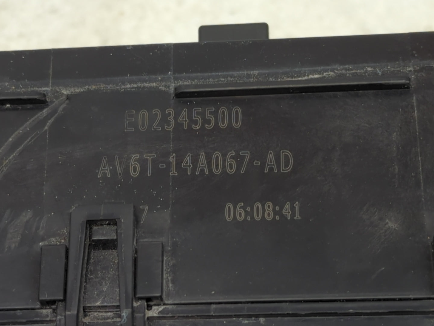 2018 Ford Escape Fusebox Fuse Box Panel Relay Module P/N:AV6T-14A067-AD 8T2T-14B192-BA Fits OEM Used Auto Parts - Oemusedaut