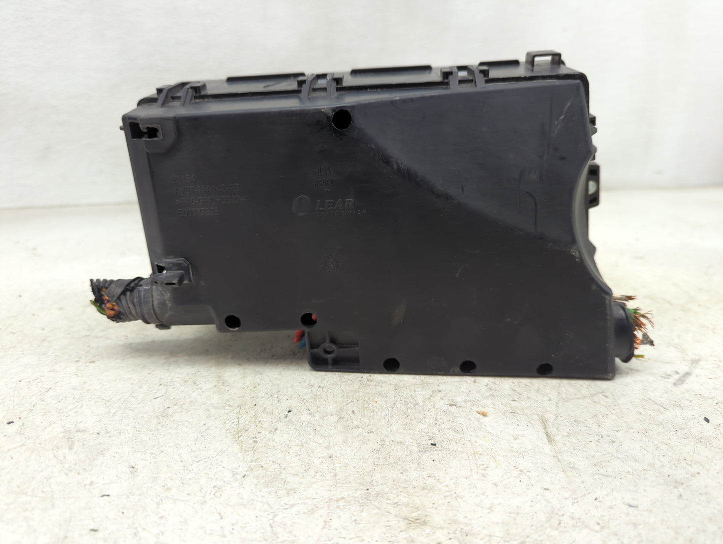 2018 Ford Escape Fusebox Fuse Box Panel Relay Module P/N:AV6T-14A067-AD 8T2T-14B192-BA Fits OEM Used Auto Parts - Oemusedaut