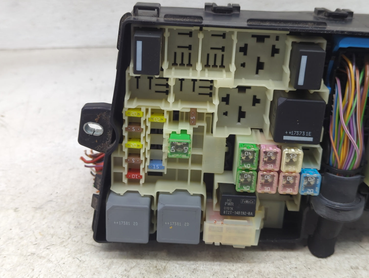 2018 Ford Escape Fusebox Fuse Box Panel Relay Module P/N:AV6T-14A067-AD E02345500, 8T2T-14B192-BA Fits OEM Used Auto Parts -