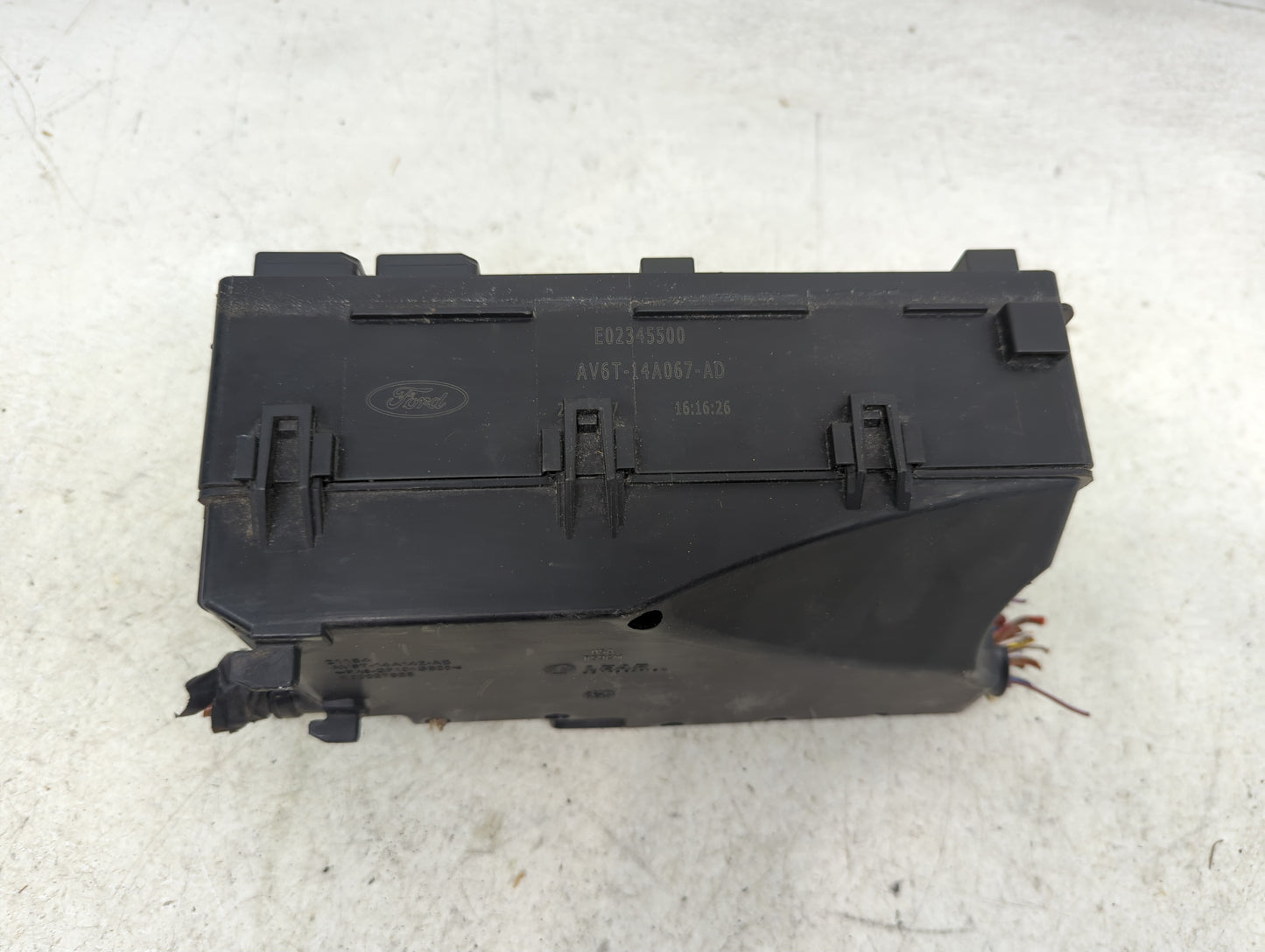 2018 Ford Escape Fusebox Fuse Box Panel Relay Module P/N:AV6T-14A067-AD E02345500, 8T2T-14B192-BA Fits OEM Used Auto Parts -