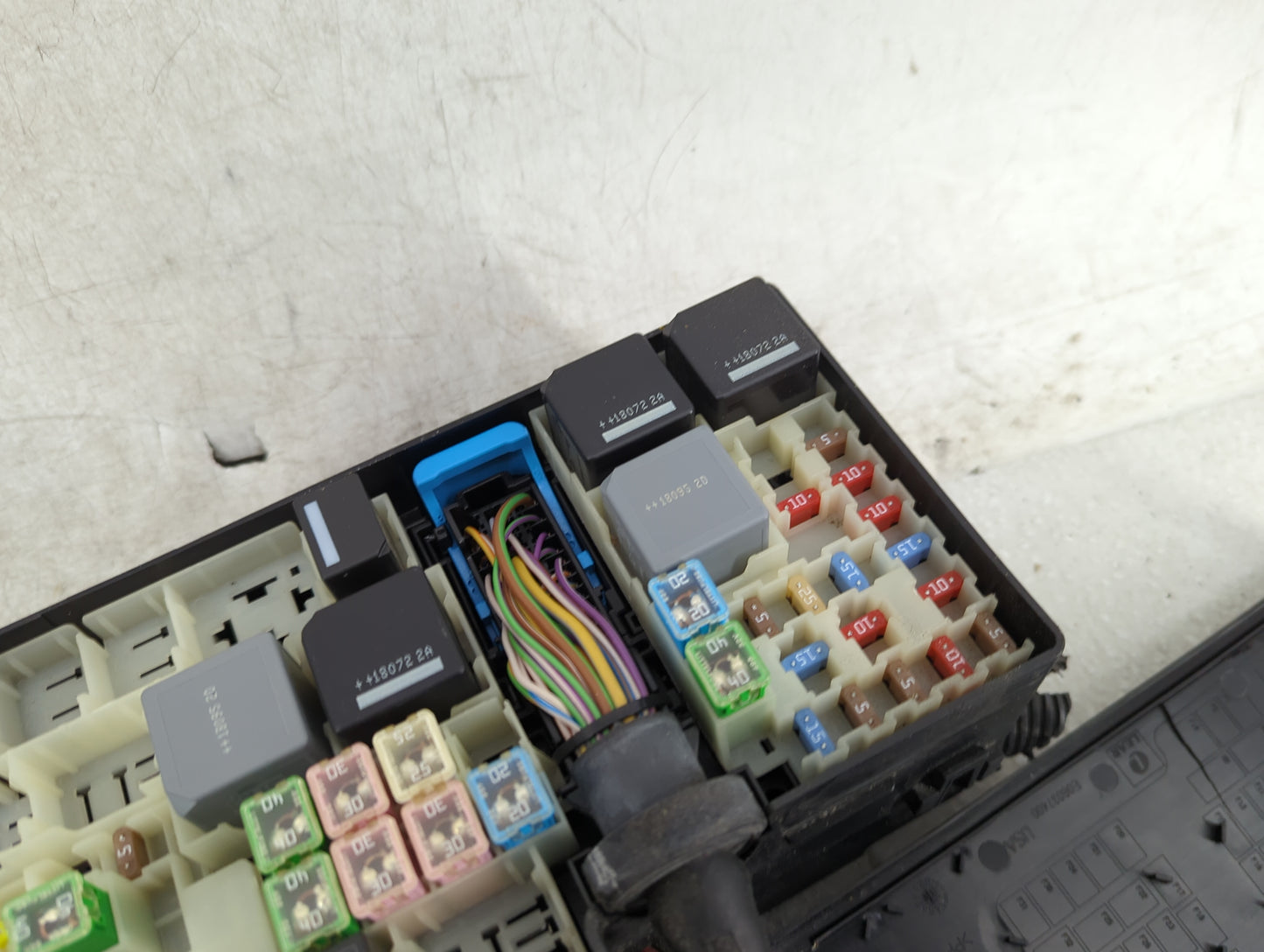 2018 Ford Escape Fusebox Fuse Box Panel Relay Module P/N:AV6T-14A142-AB Fits OEM Used Auto Parts - Oemusedautoparts1.com