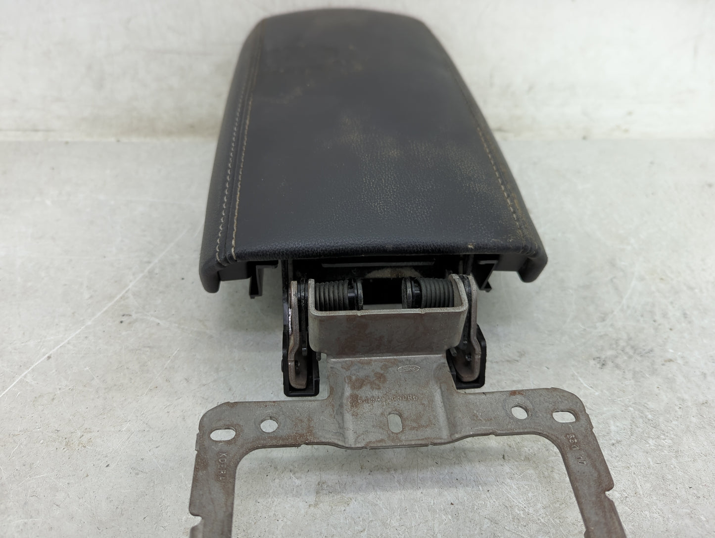 2018 Ford Escape Center Console Armrest Cover Lid Fits OEM Used Auto Parts - Oemusedautoparts1.com
