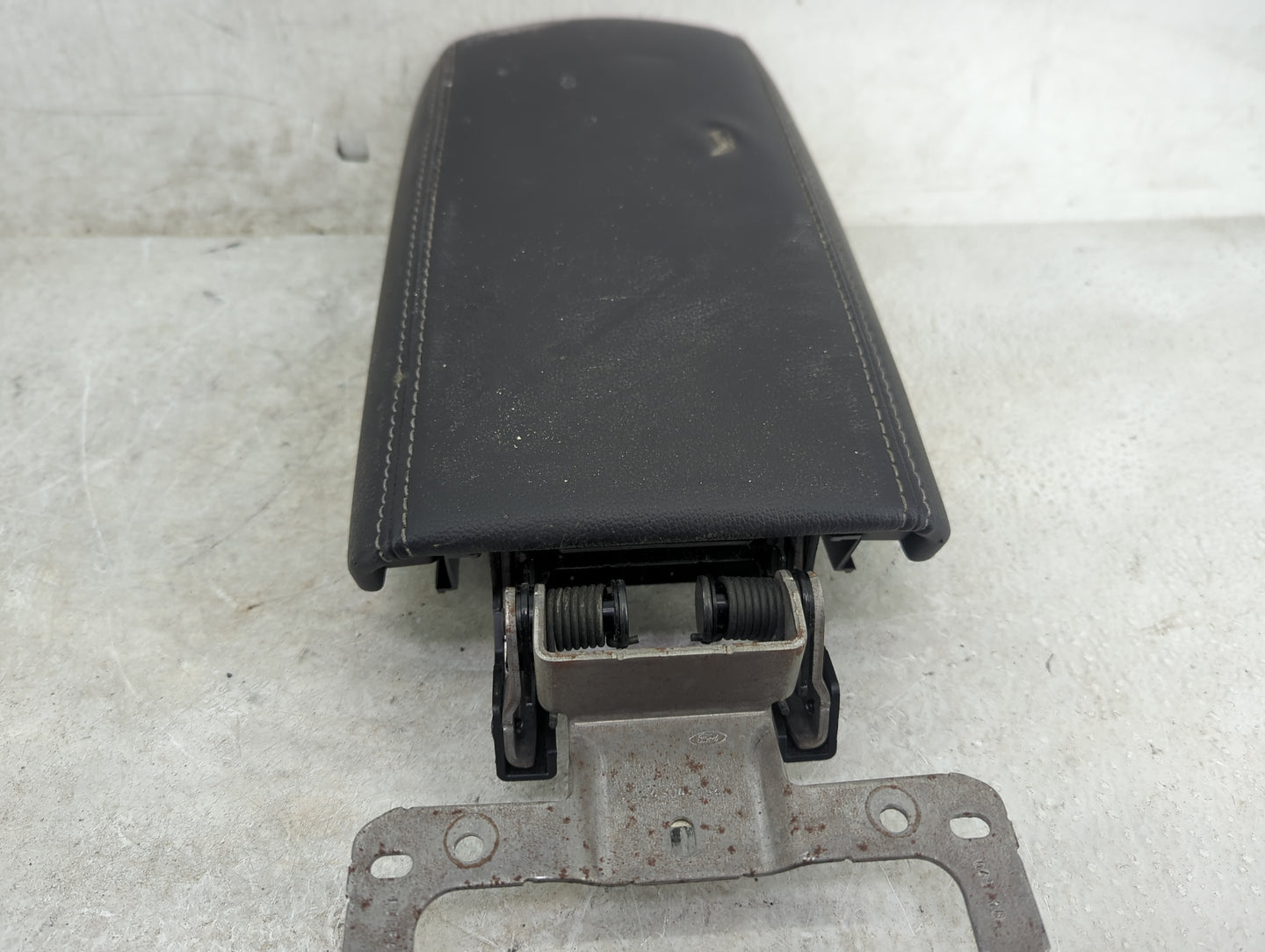 2018 Ford Escape Center Console Armrest Cover Lid Fits OEM Used Auto Parts - Oemusedautoparts1.com