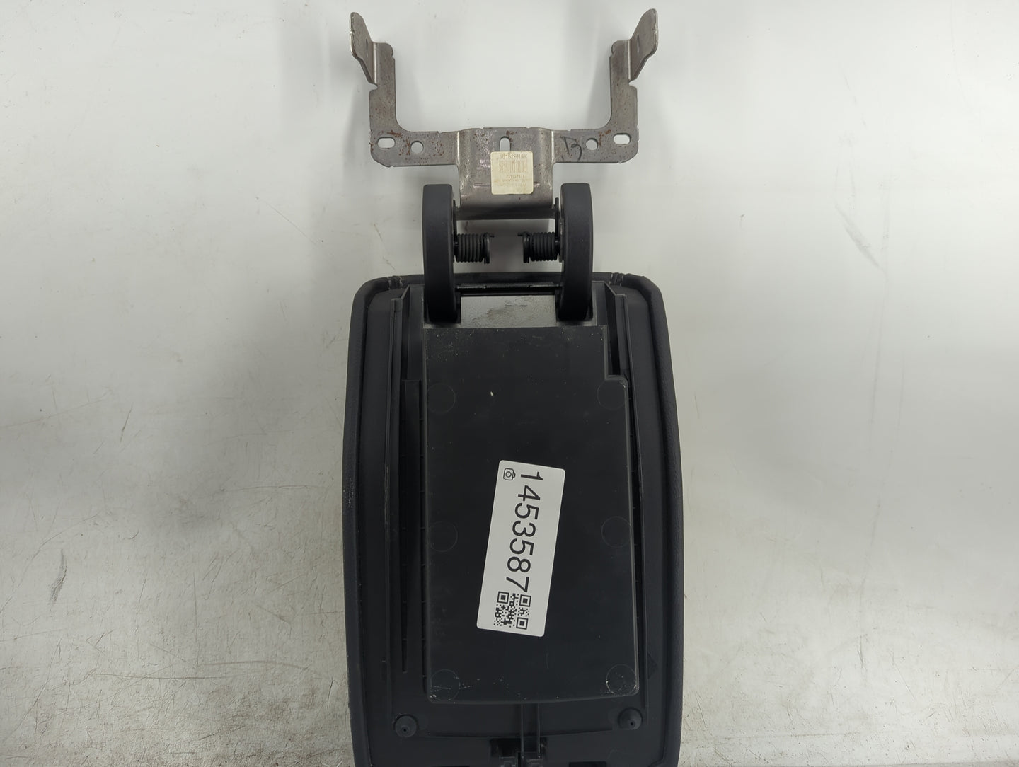 2018 Ford Escape Center Console Armrest Cover Lid Fits OEM Used Auto Parts - Oemusedautoparts1.com