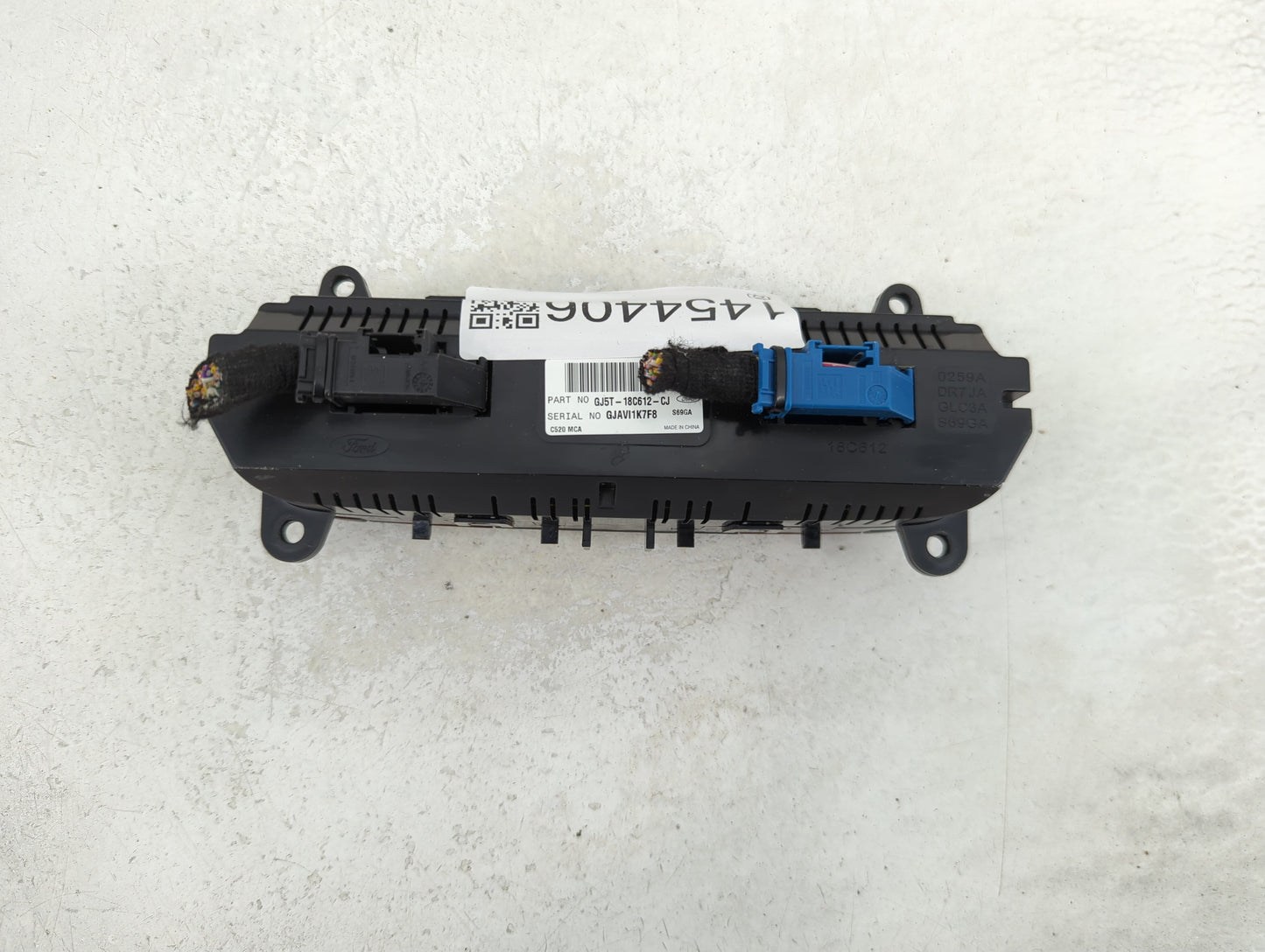 2018-2019 Ford Escape Climate Control Module Temperature AC/Heater Replacement P/N:GJ5T-18C612-CJ Fits Fits 2018 2019 OEM Us