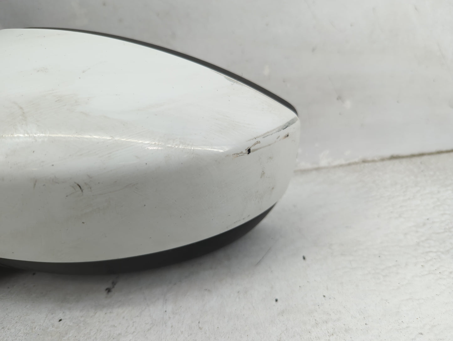 2017-2019 Ford Escape Driver Side View Mirror - Left Door Mirror OEM Used - Oemusedautoparts1.com