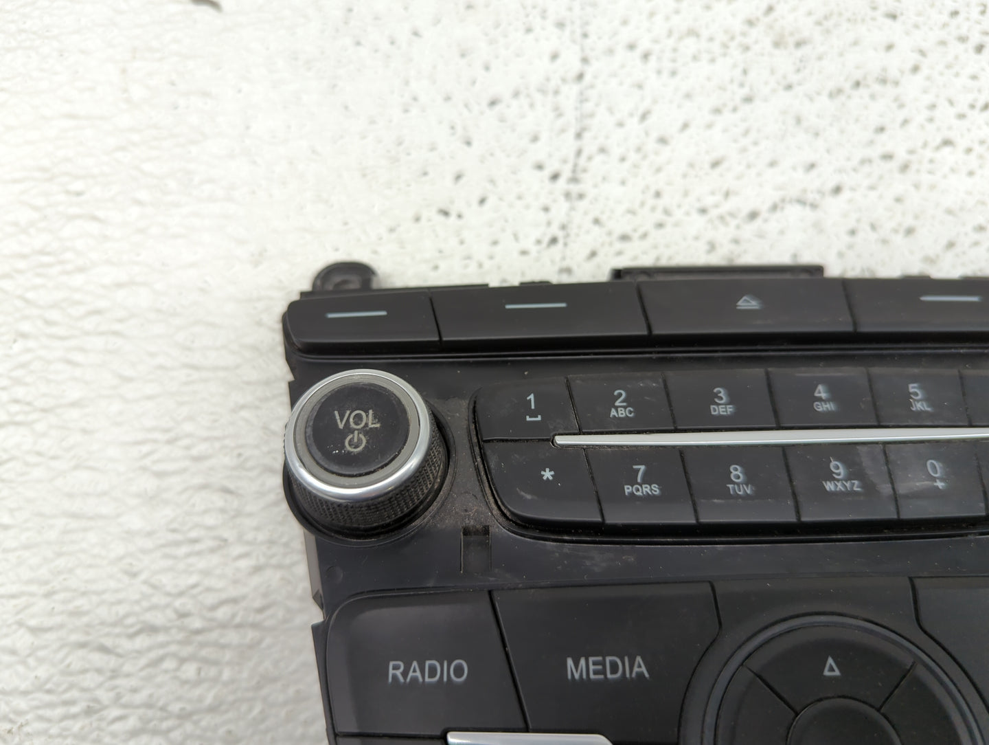 2018 Ford Escape Radio AM FM Cd Player Receiver Replacement P/N:F1ET18K811 4F571-BB Fits OEM Used Auto Parts - Oemusedautopa