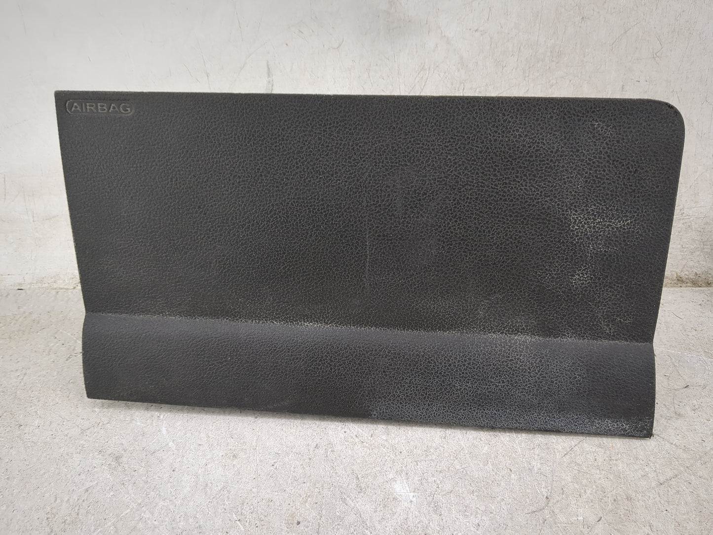 2018 Ford Escape Air Bag Passenger Right Knee OEM P/N:GJ54-78042A01-AB35B8 DTU81H53AFX, F9C9E Fits OEM Used Auto Parts - Oem