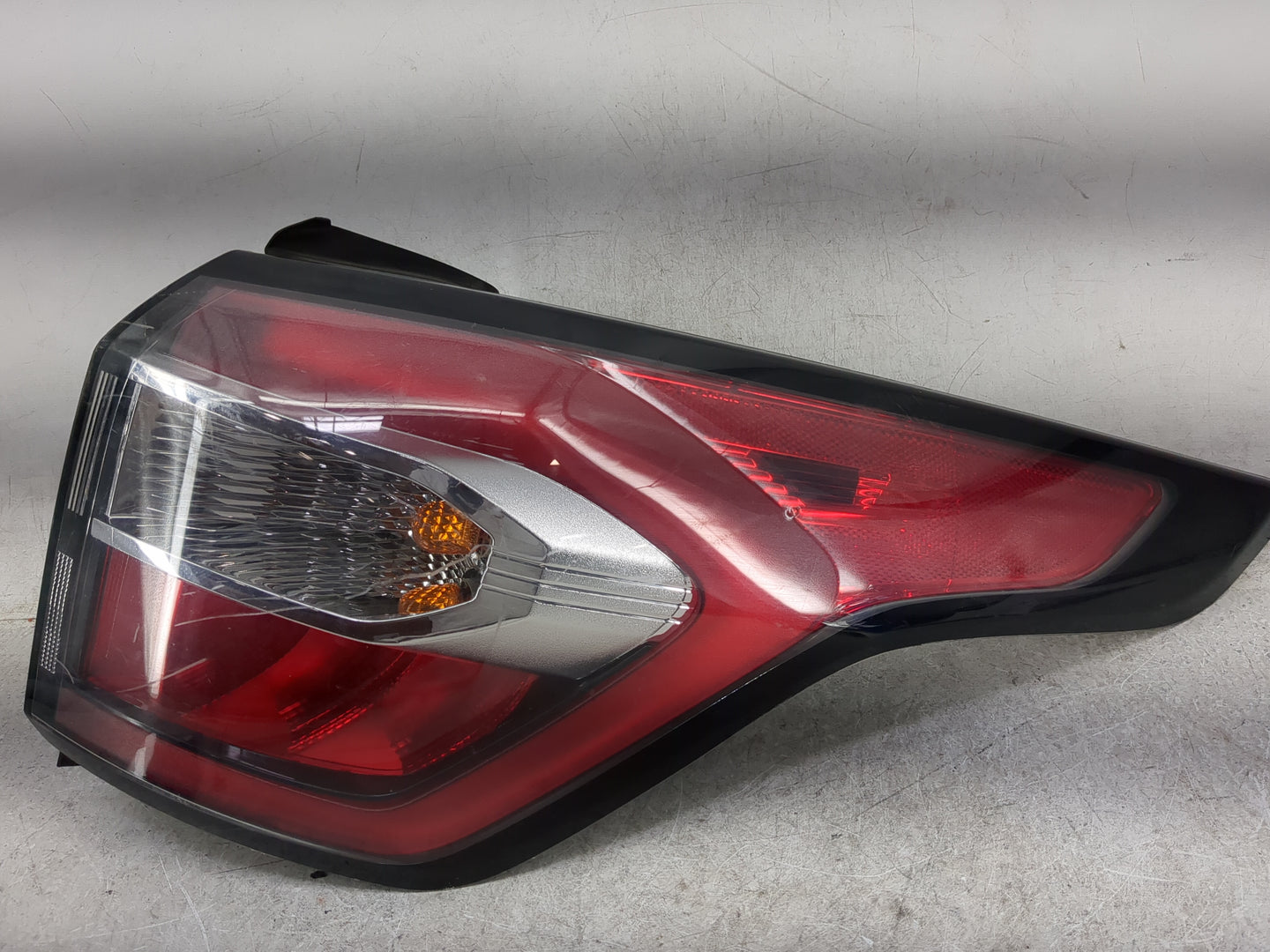 2017-2018 Ford Escape Tail Light Assembly Passenger Right OEM P/N:GJ54-13404-AH Fits Fits 2017 2018 OEM Used Auto Parts - Oe