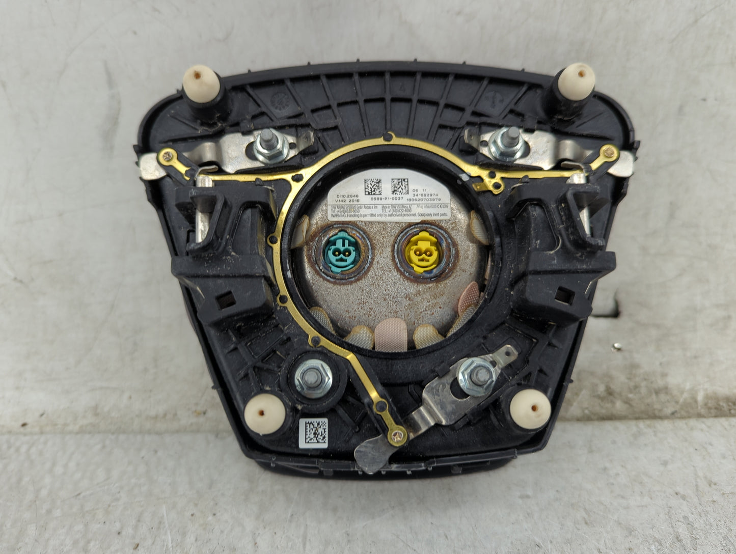 2017-2019 Ford Escape Air Bag Driver Left Steering Wheel Mounted Black - Oemusedautoparts1.com