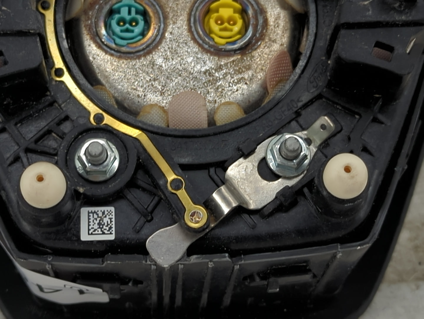 2017-2019 Ford Escape Air Bag Driver Left Steering Wheel Mounted Black - Oemusedautoparts1.com