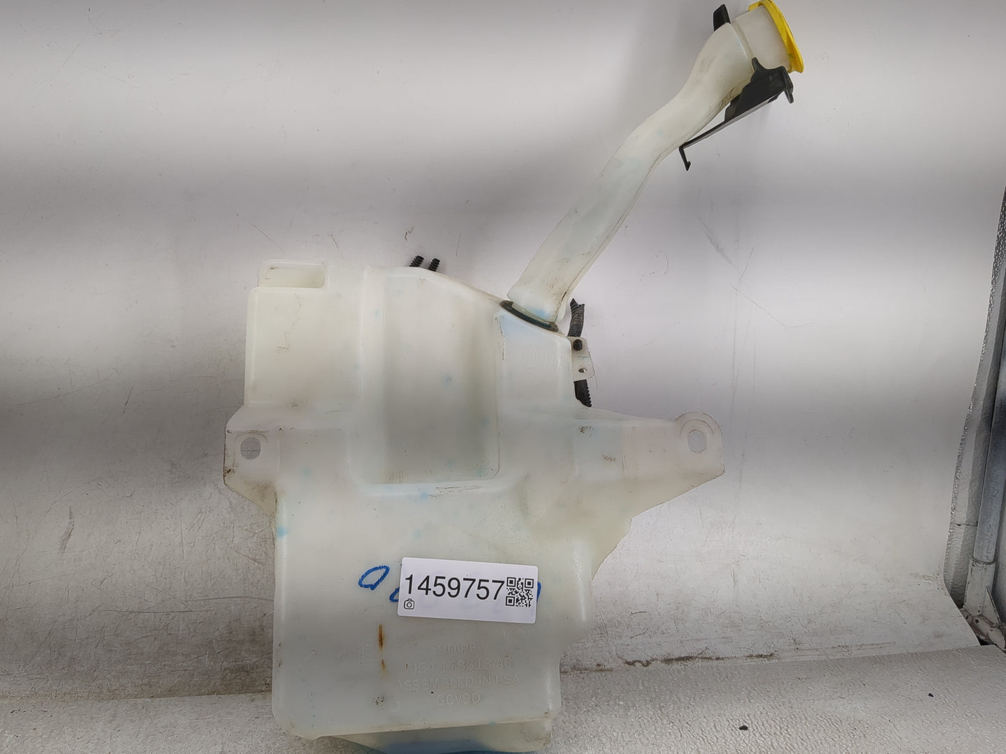 2015-2019 Ford Escape Windshield Washer Fluid Reservoir Bottle Oem - Oemusedautoparts1.com