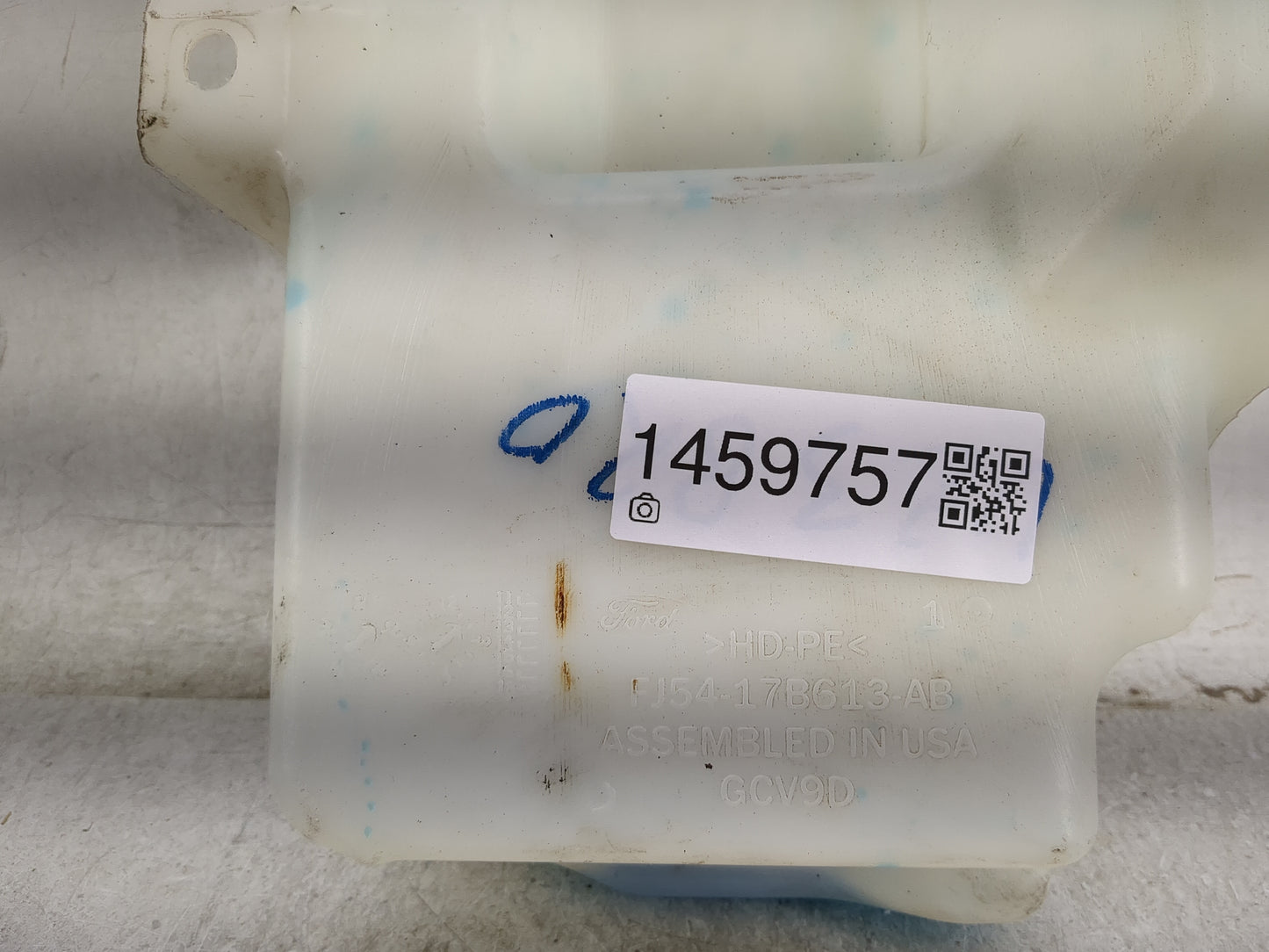 2015-2019 Ford Escape Windshield Washer Fluid Reservoir Bottle Oem - Oemusedautoparts1.com