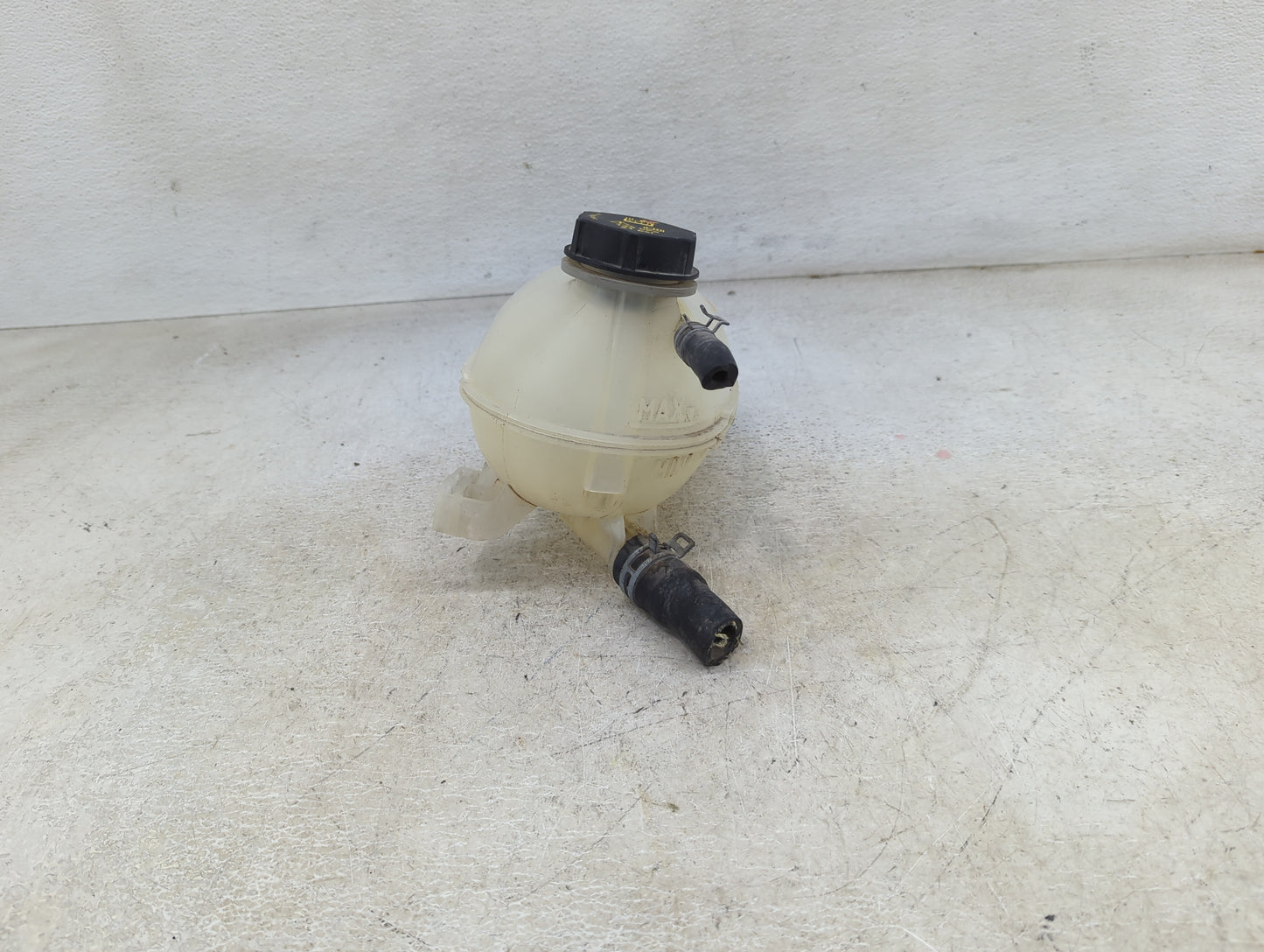 2017-2019 Ford Escape Radiator Coolant Overflow Expansion Tank Bottle 1460061 - Oemusedautoparts1.com