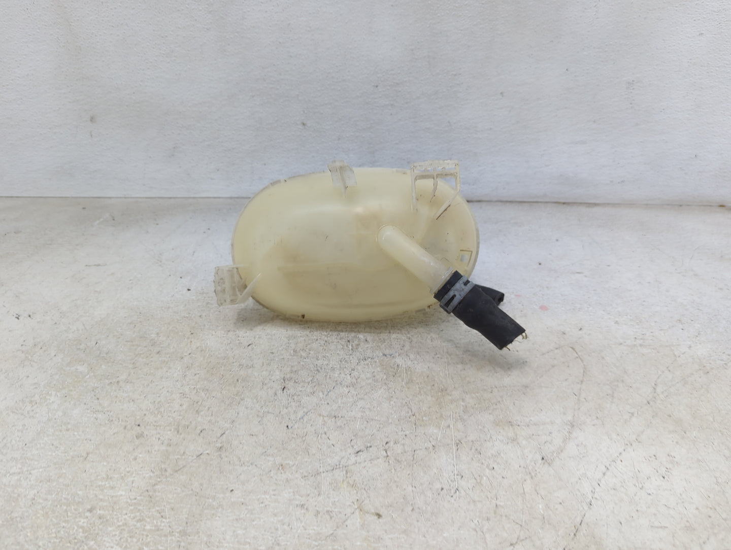 2017-2019 Ford Escape Radiator Coolant Overflow Expansion Tank Bottle 1460061 - Oemusedautoparts1.com