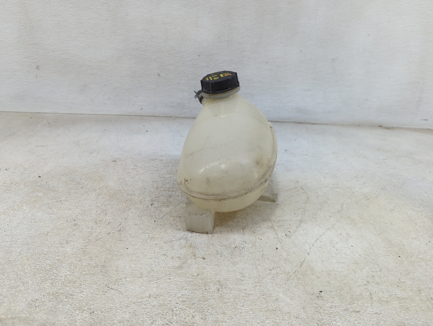 2017-2019 Ford Escape Radiator Coolant Overflow Expansion Tank Bottle 1460069 - Oemusedautoparts1.com