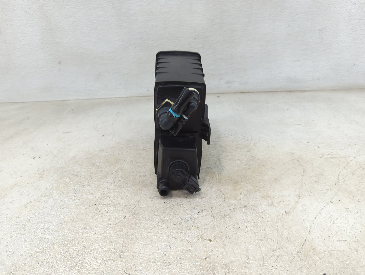 2018 Ford Escape Fuel Vapor Charcoal Canister 1460123 - Oemusedautoparts1.com