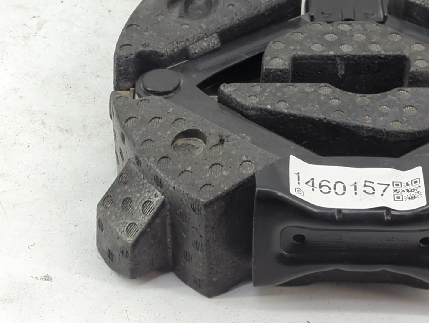 2018 Ford Escape Spare Scissor Car Jack 1460157 - Oemusedautoparts1.com