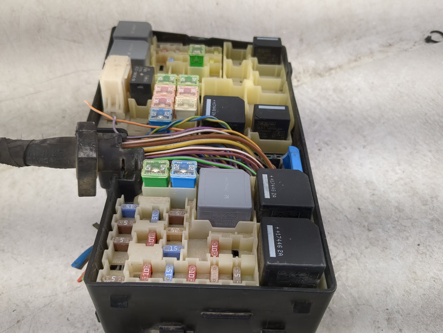 2018 Ford Escape Fusebox Fuse Box Panel Relay Module P/N:AV6T-14A142-AB Fits OEM Used Auto Parts - Oemusedautoparts1.com