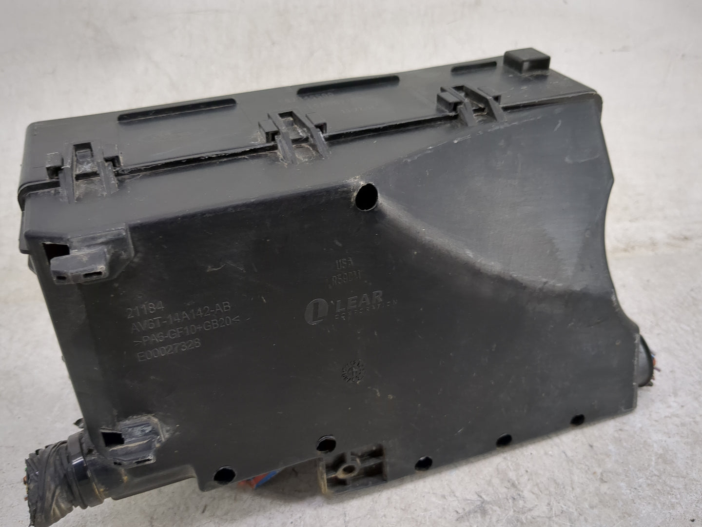 2018 Ford Escape Fusebox Fuse Box Panel Relay Module P/N:AV6T-14A142-AB Fits OEM Used Auto Parts - Oemusedautoparts1.com