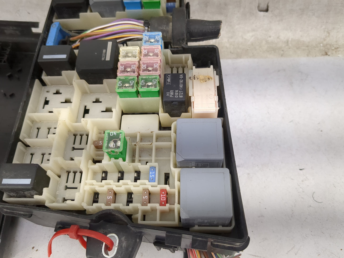 2019-2019 Ford Escape Fusebox Fuse Box Relay Module 1460516 - Oemusedautoparts1.com