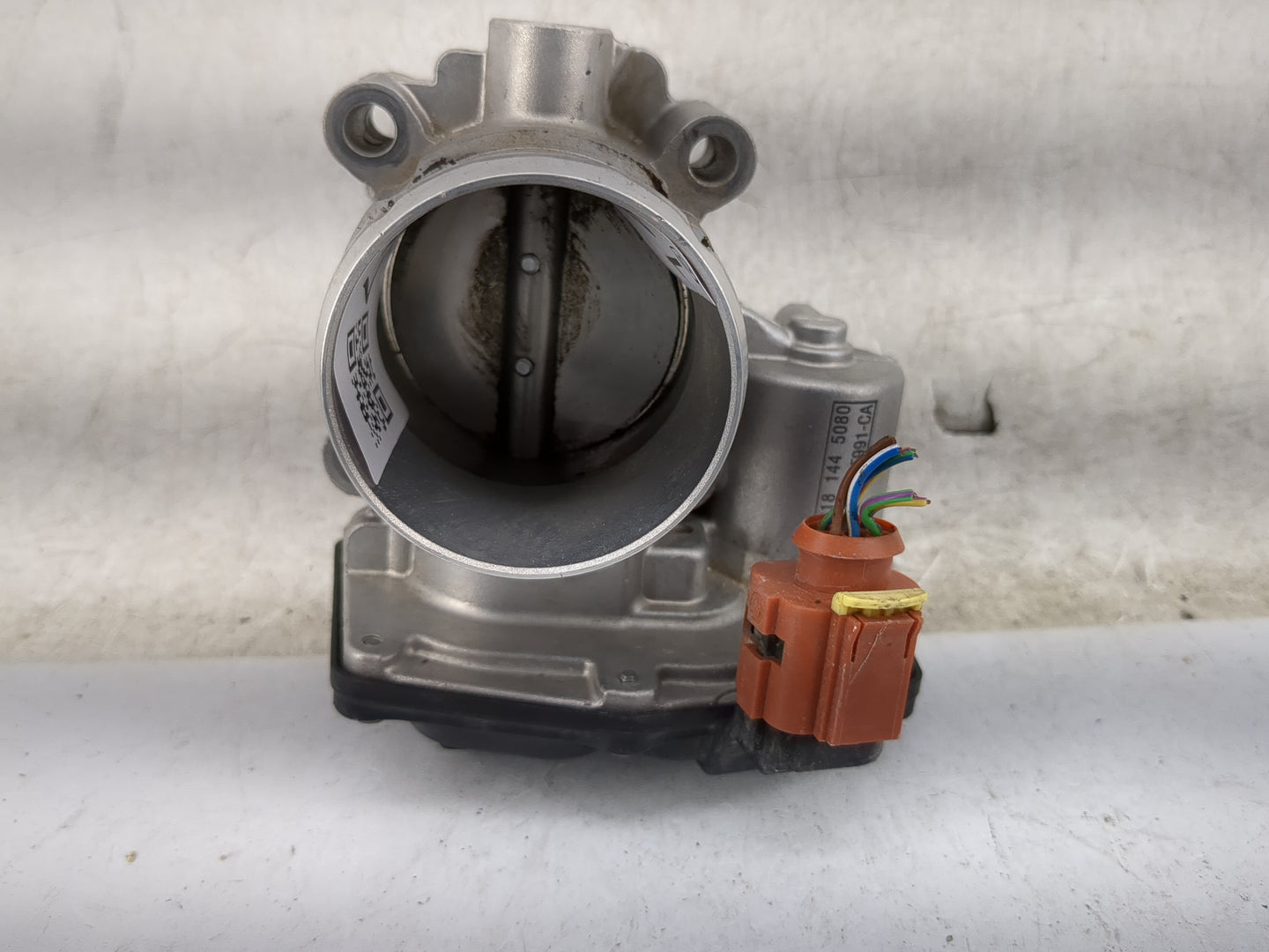 2017-2019 Ford Escape Throttle Body P/N:DS7G-9F991-CA B18 144 5080 Fits Fits 2014 2015 2016 2017 2018 2019 2020 OEM Used Aut